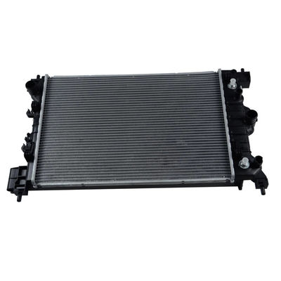良い価格 シェブロレット アヴェオ/ソニック 1.6 95316029 冷却システム用のアルミニウムラジエーターと水タンク オンライン